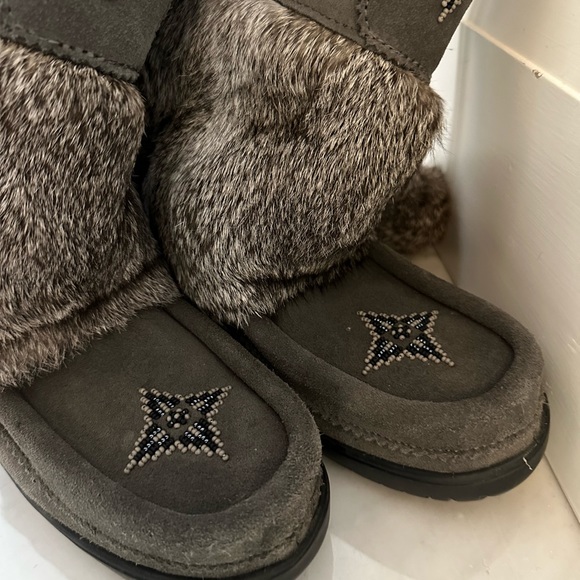 Mukluks Manitoba Gray Fur-Trimmed Women's waterproof Boots - Picture 5 of 7